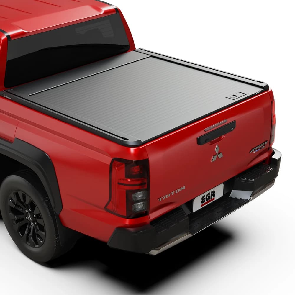 Rear three-quarter view of a Mitsubishi Triton MQ/MR fitted with the EGR Auto RollTrac Manual Roller Cover closed